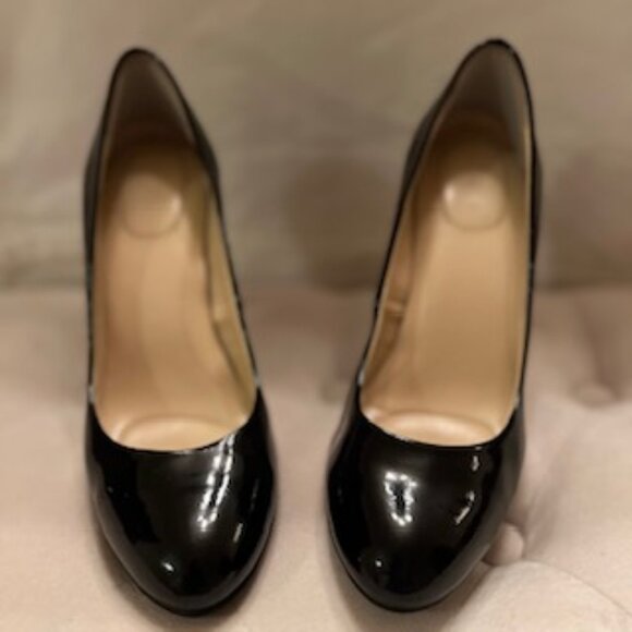 Calvin Klein High Heel Black Patent Leather Pump Size 6 - Picture 1 of 8